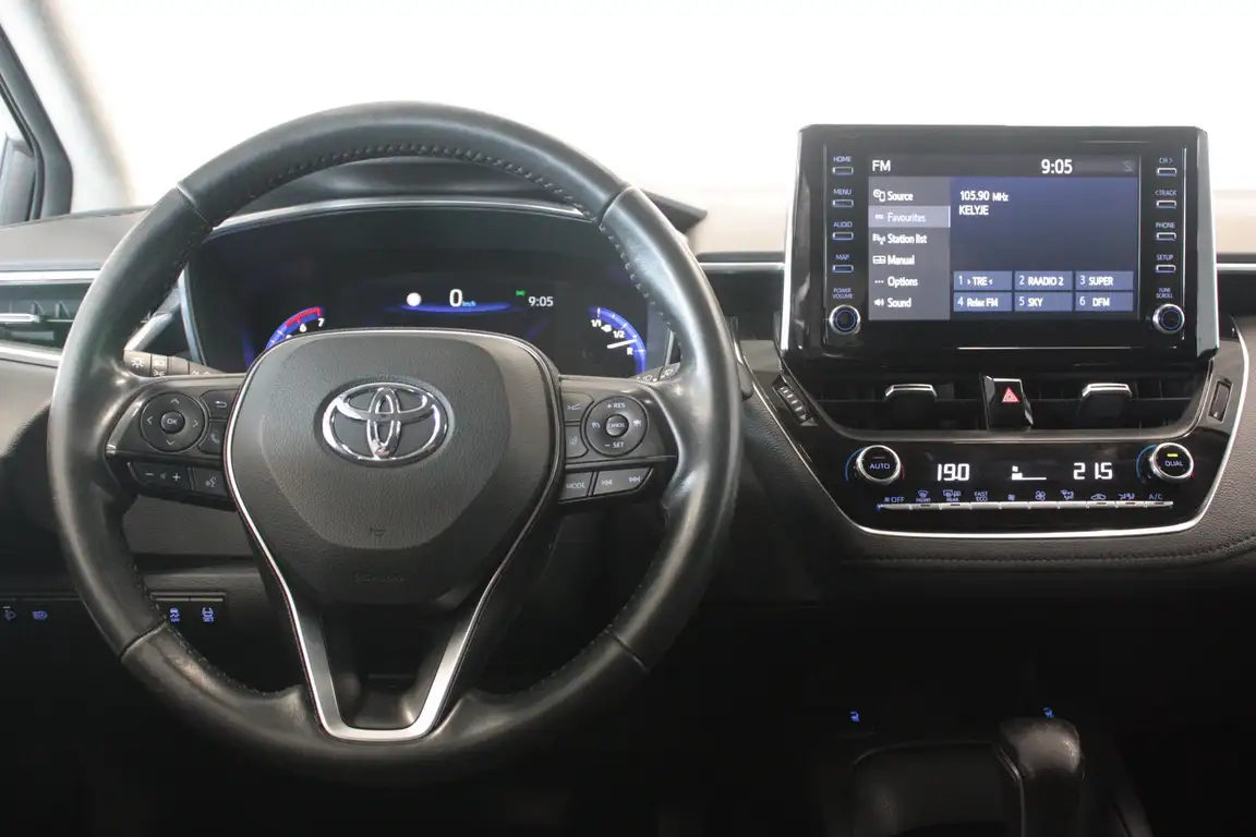 TOYOTA COROLLA
