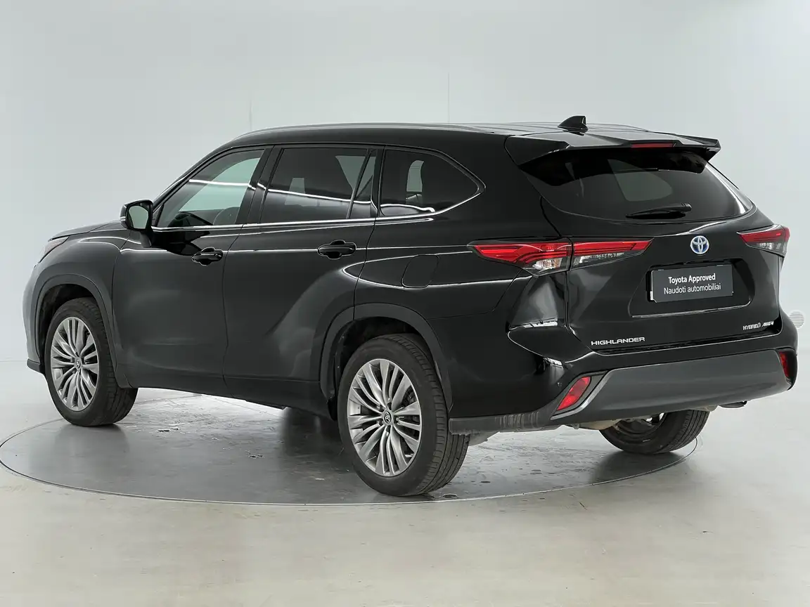 TOYOTA HIGHLANDER