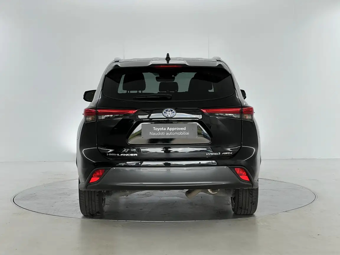 TOYOTA HIGHLANDER