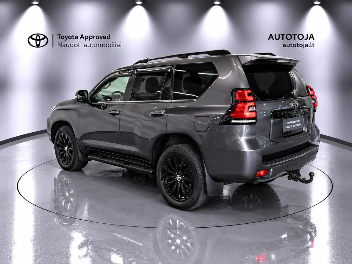 TOYOTA LAND CRUISER