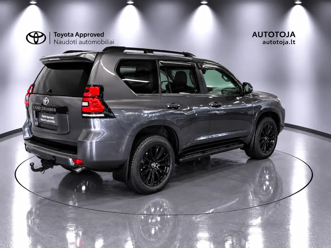 TOYOTA LAND CRUISER
