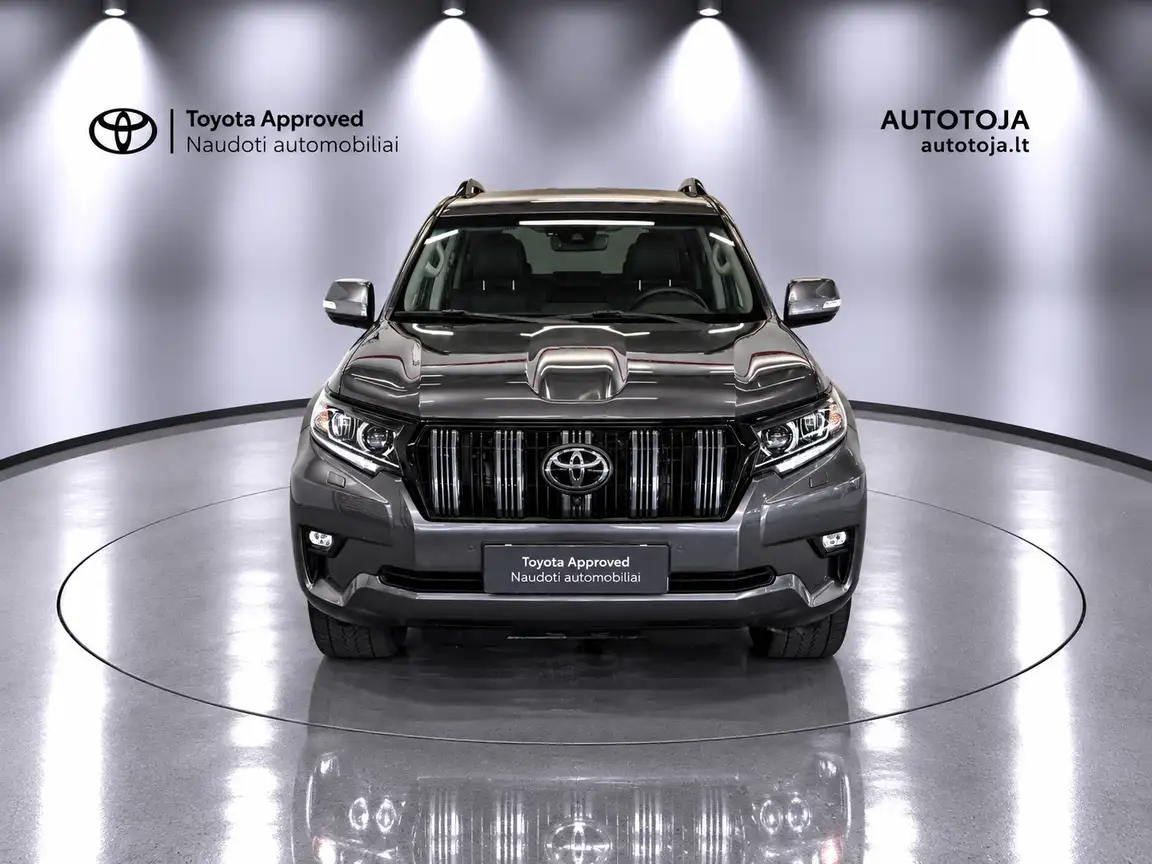 TOYOTA LAND CRUISER