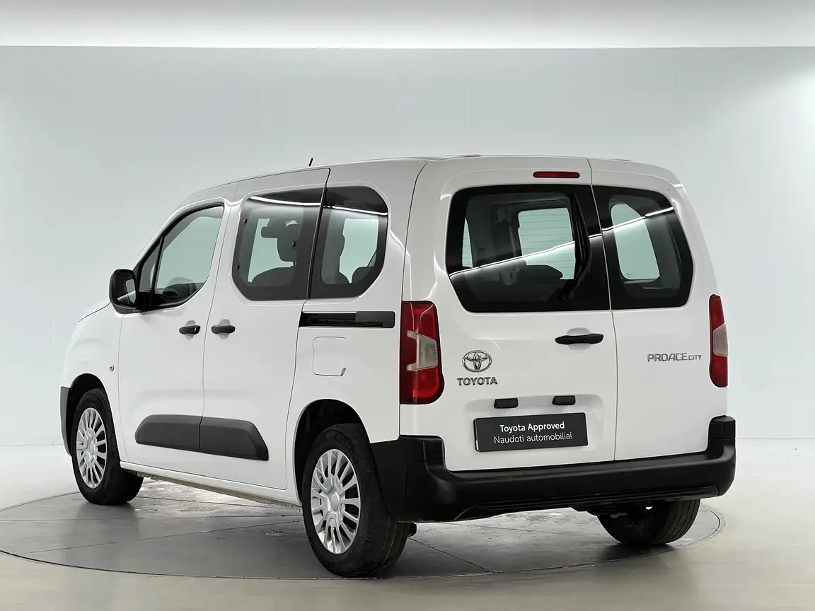 TOYOTA PROACE CITY VERSO