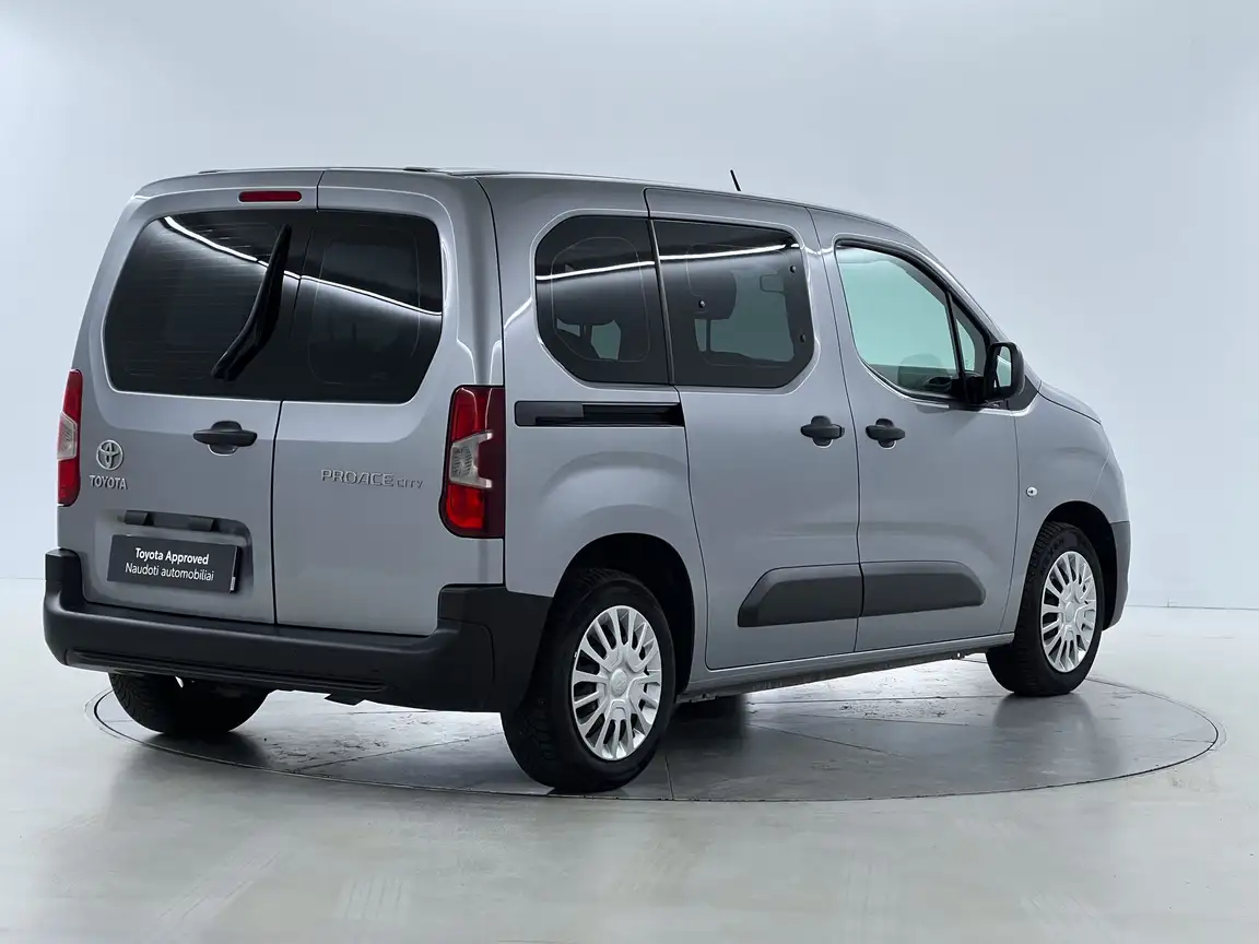 TOYOTA PROACE CITY VERSO
