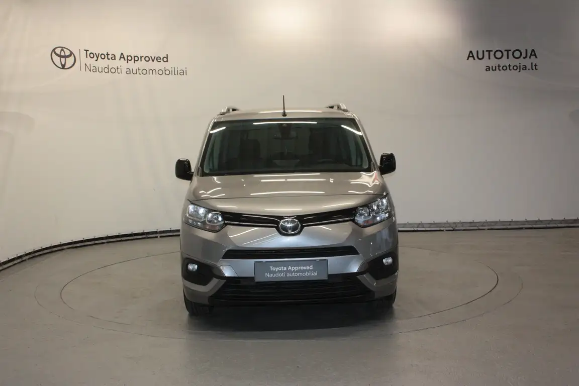 TOYOTA PROACE CITY VERSO