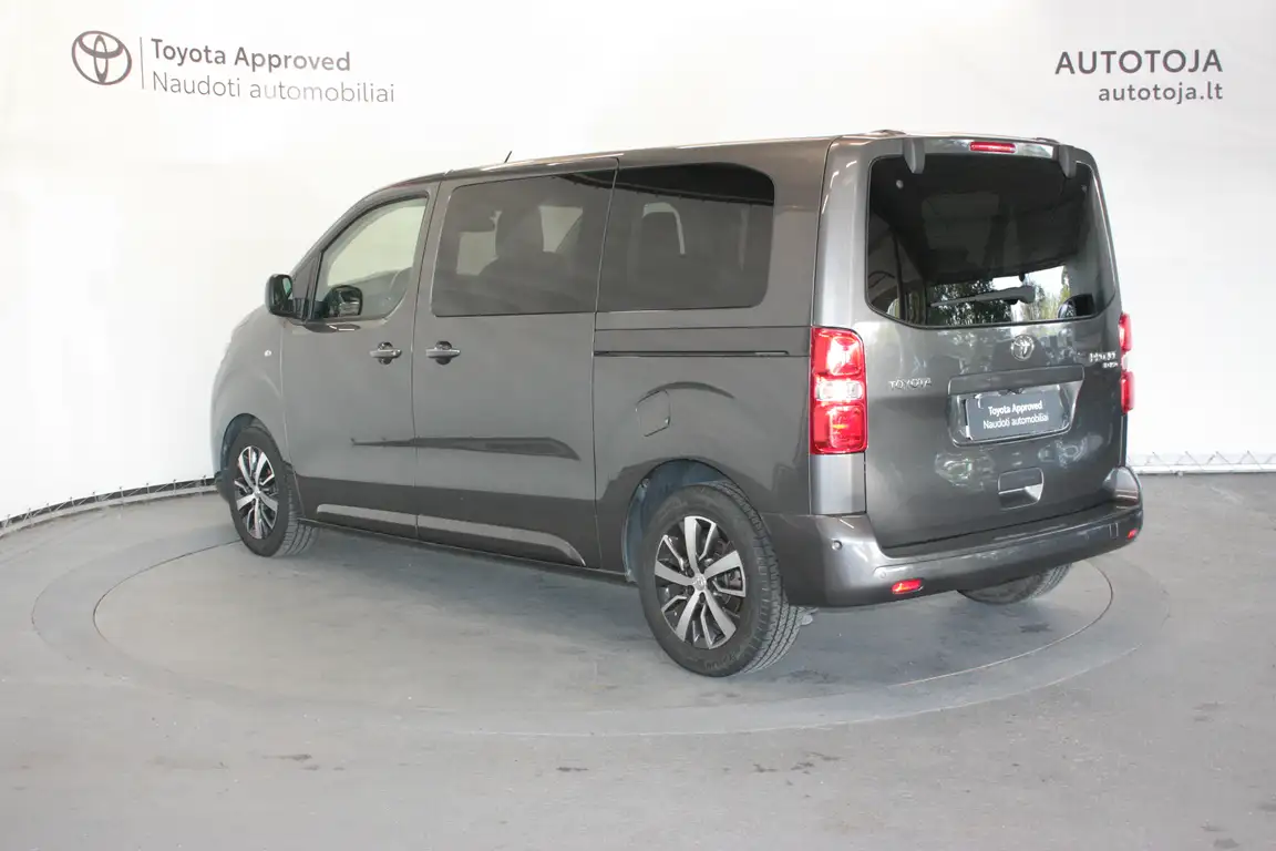 TOYOTA PROACE