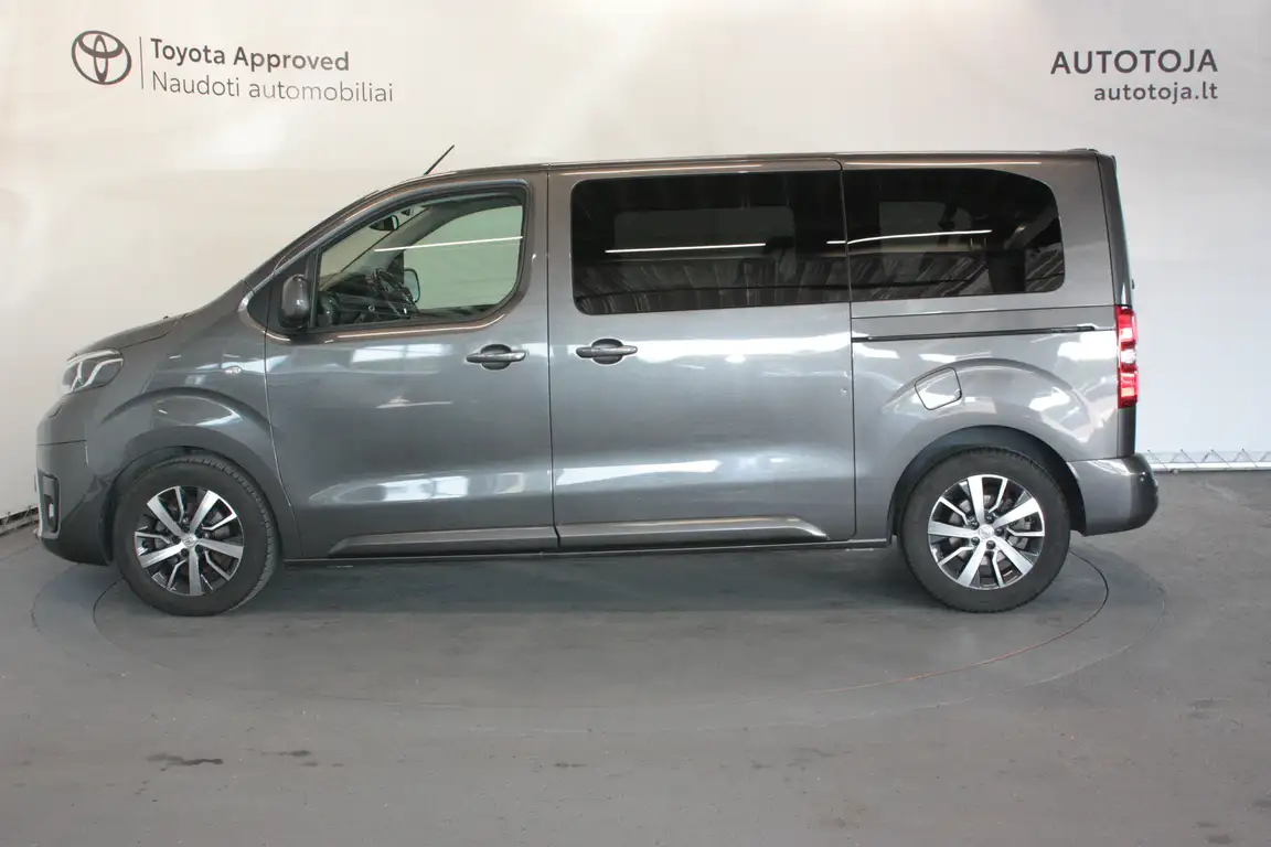 TOYOTA PROACE