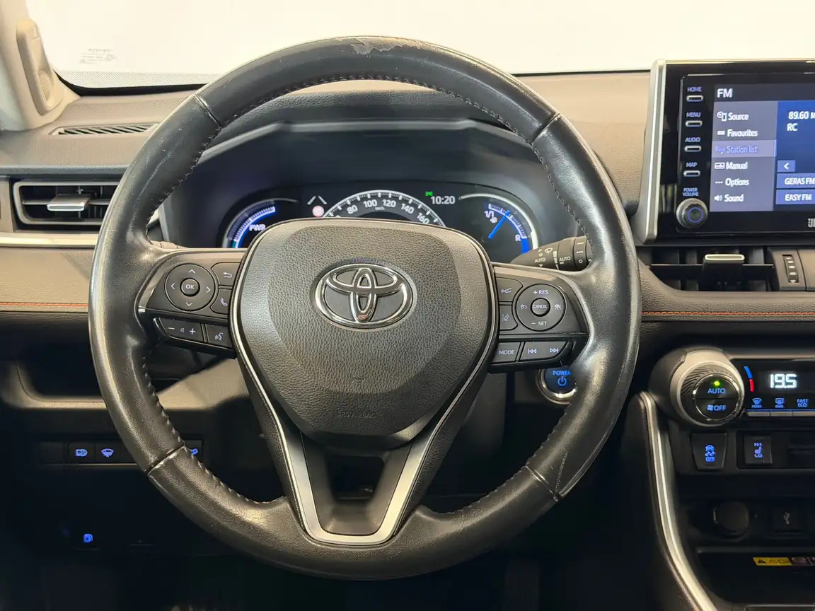 TOYOTA RAV4