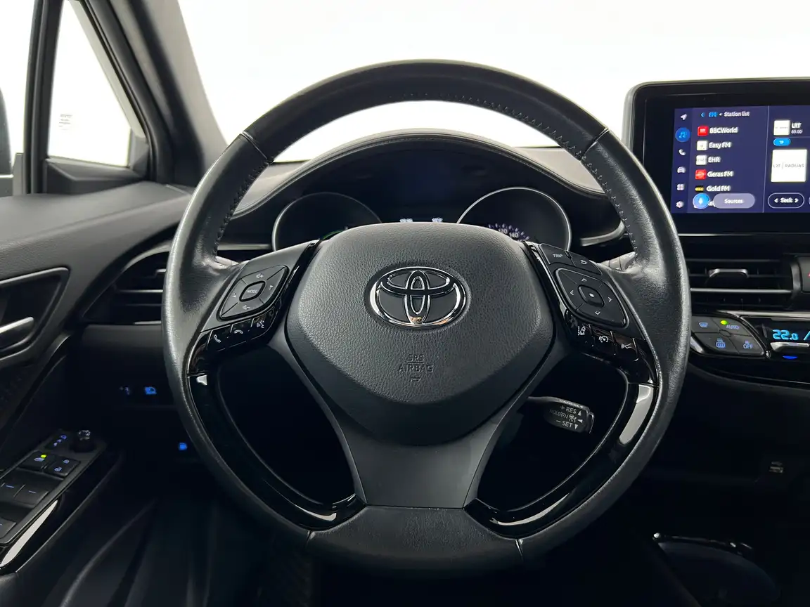 TOYOTA C-HR