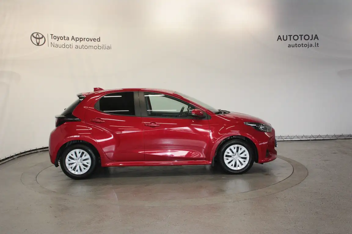 TOYOTA YARIS