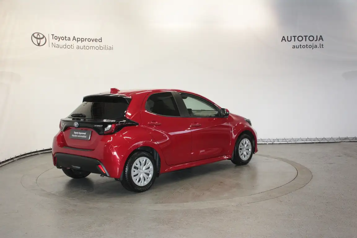 TOYOTA YARIS
