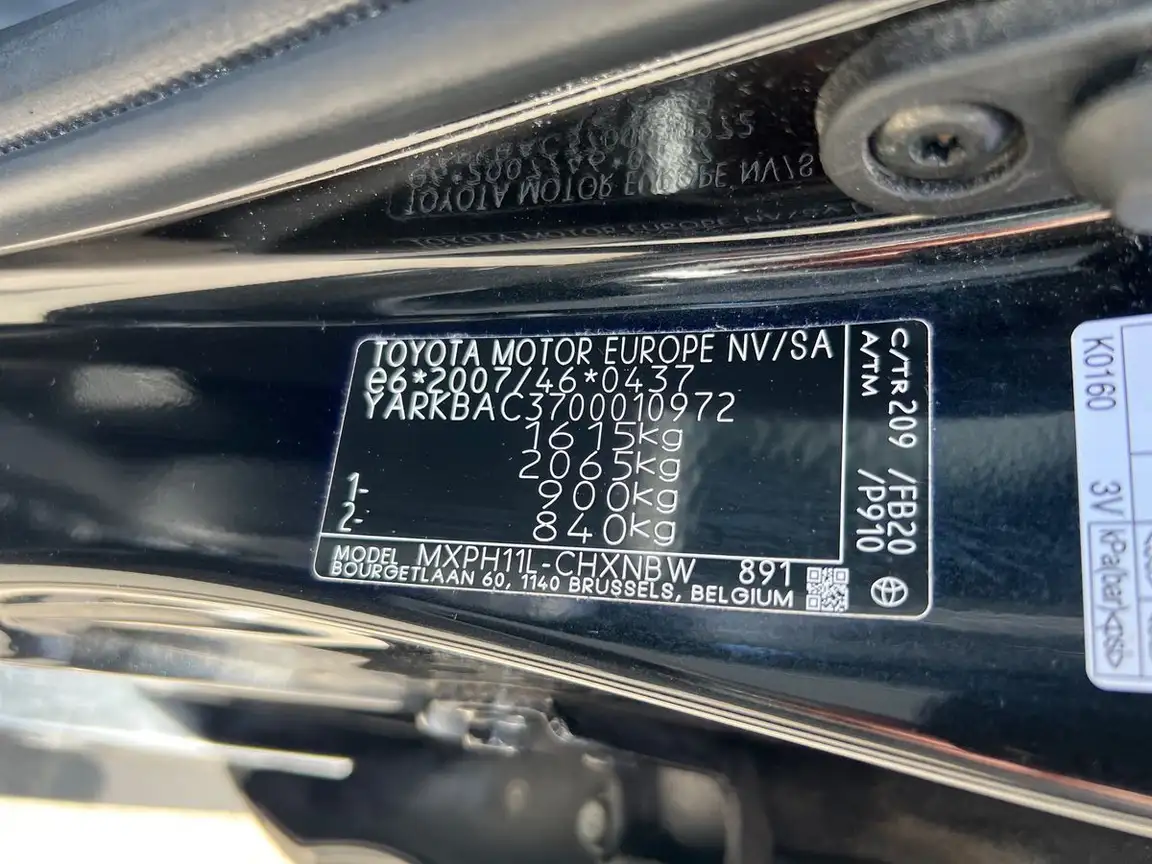 TOYOTA YARIS