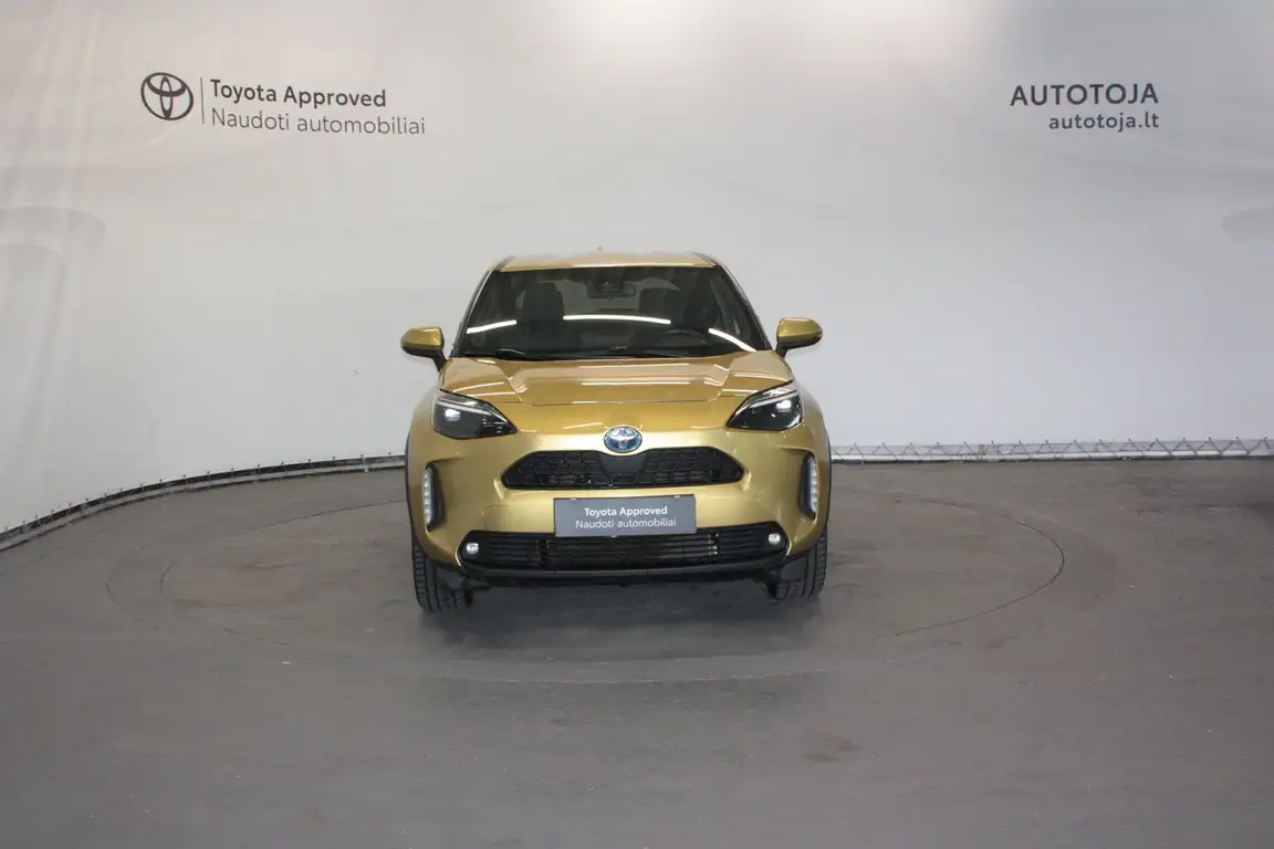 TOYOTA YARIS CROSS