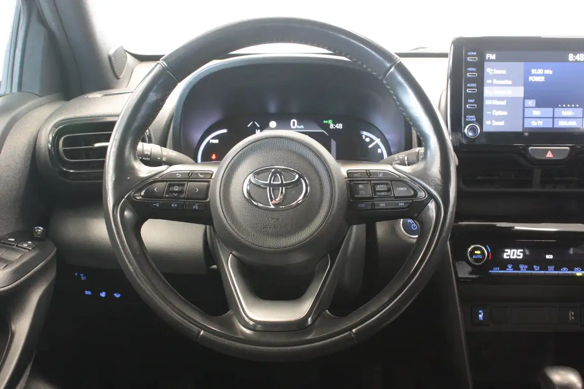 TOYOTA YARIS CROSS