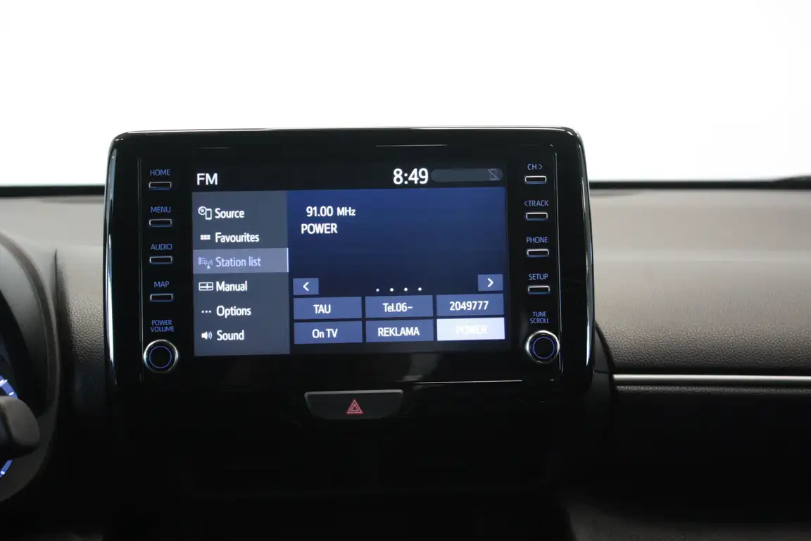 TOYOTA YARIS CROSS
