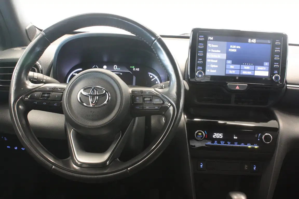 TOYOTA YARIS CROSS