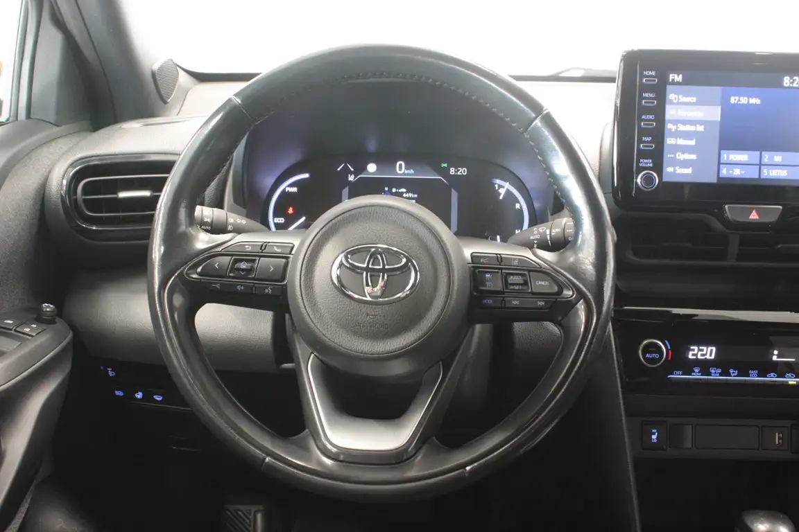 TOYOTA YARIS CROSS