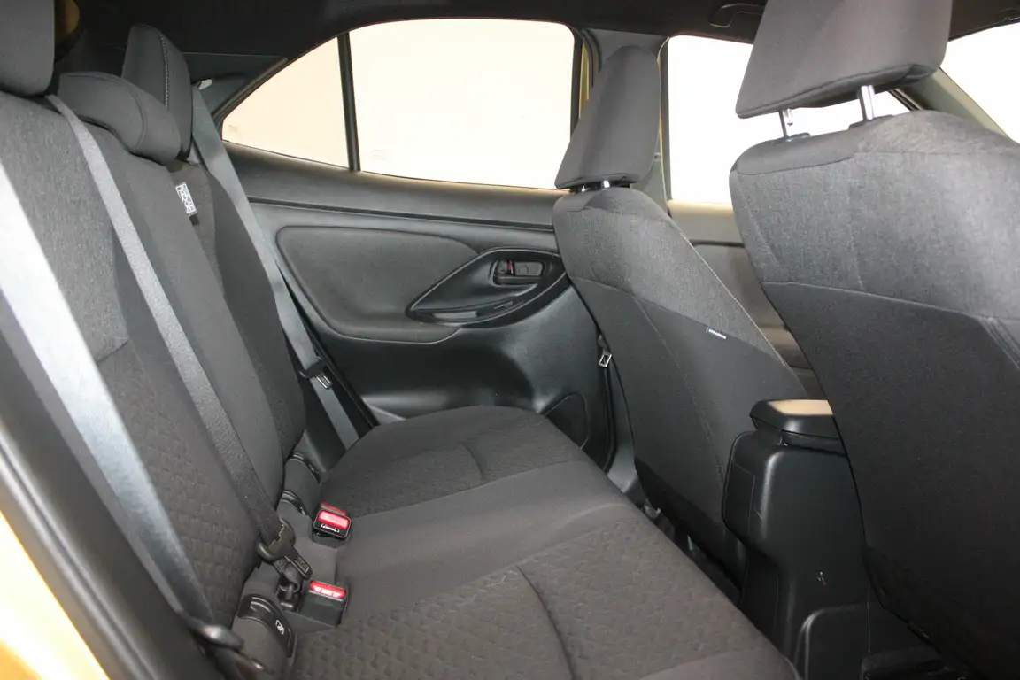 TOYOTA YARIS