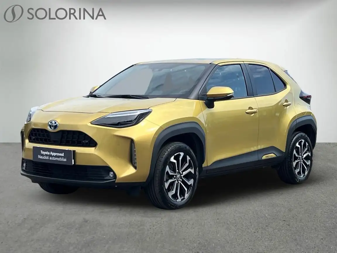 TOYOTA YARIS CROSS