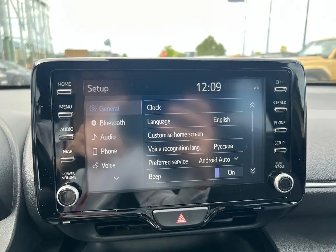 TOYOTA YARIS CROSS