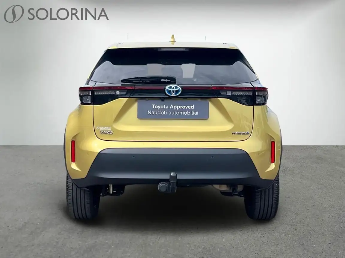 TOYOTA YARIS CROSS