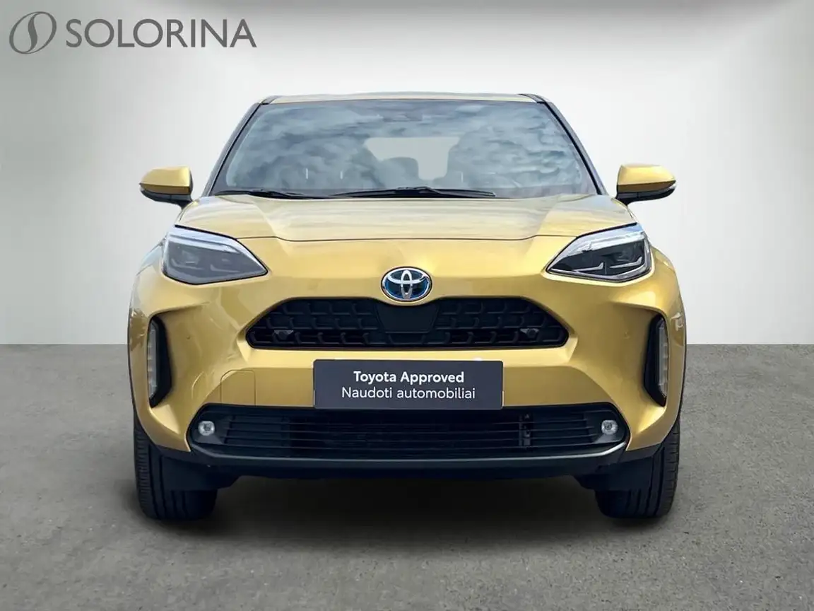 TOYOTA YARIS CROSS