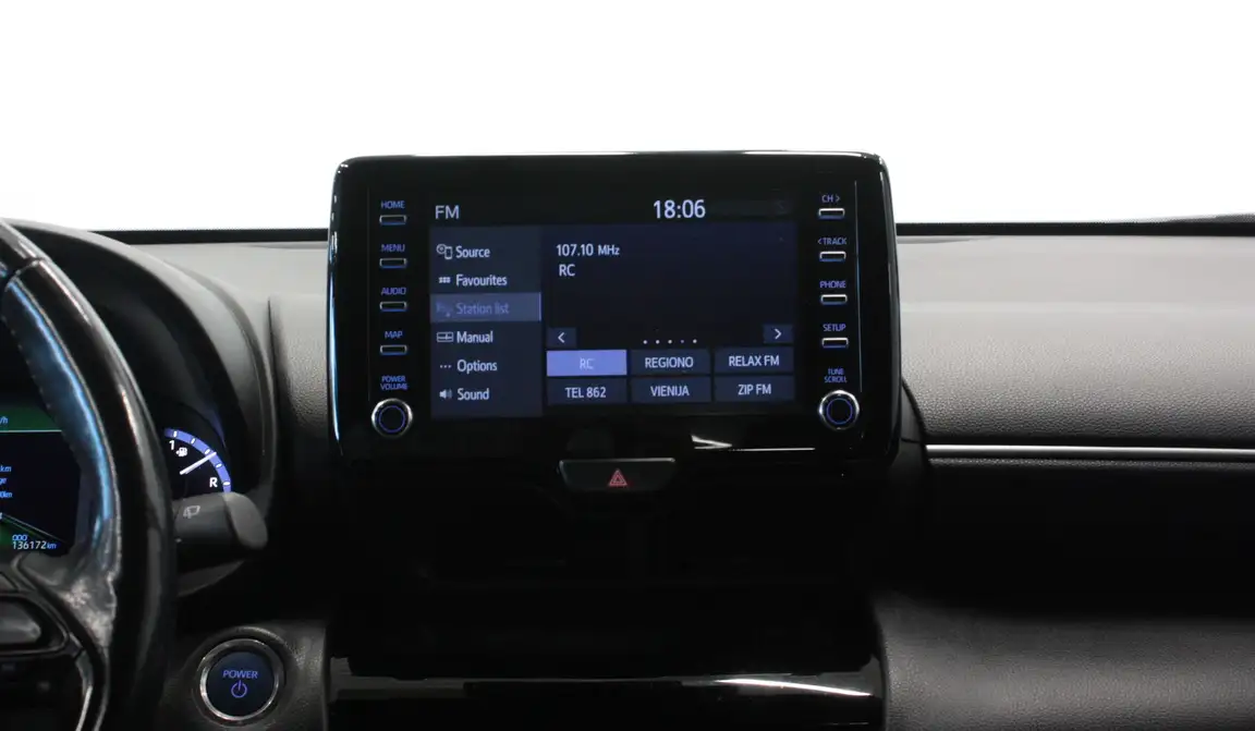 TOYOTA YARIS CROSS