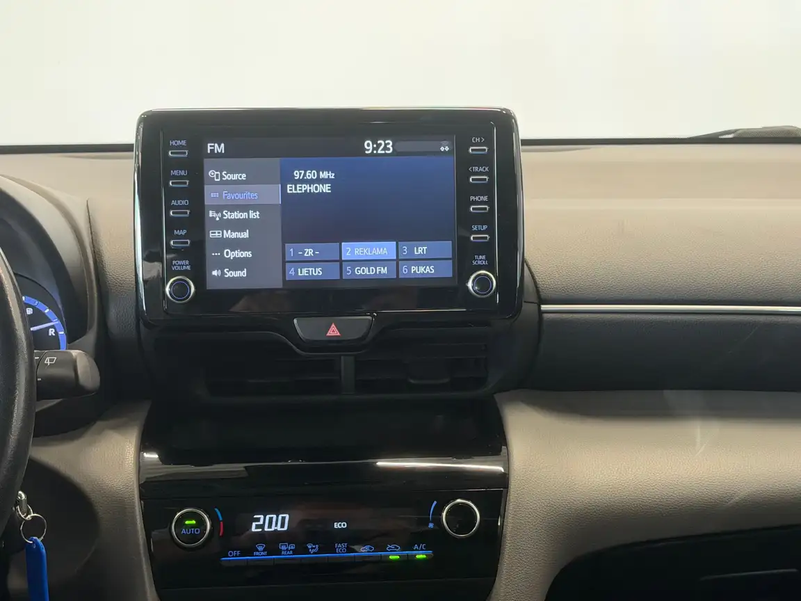 TOYOTA YARIS CROSS