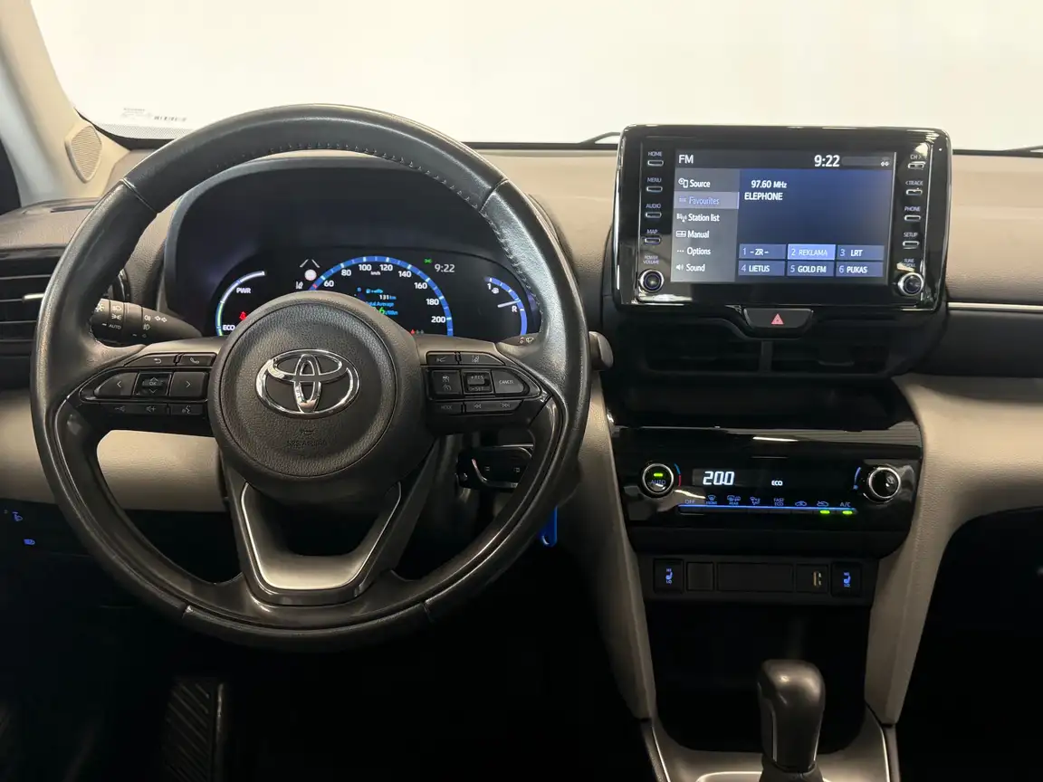 TOYOTA YARIS CROSS