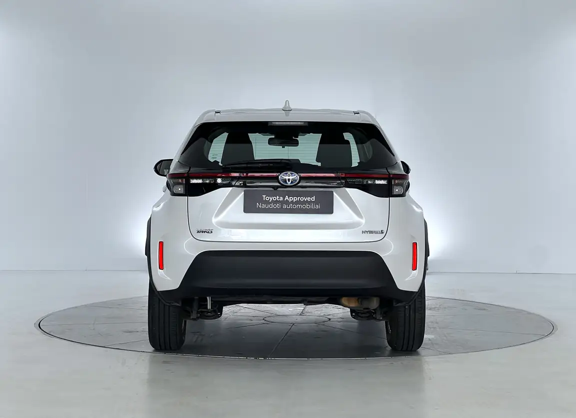 TOYOTA YARIS CROSS