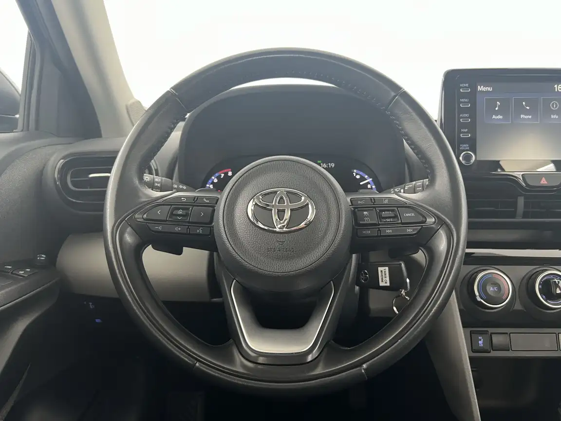 TOYOTA YARIS CROSS