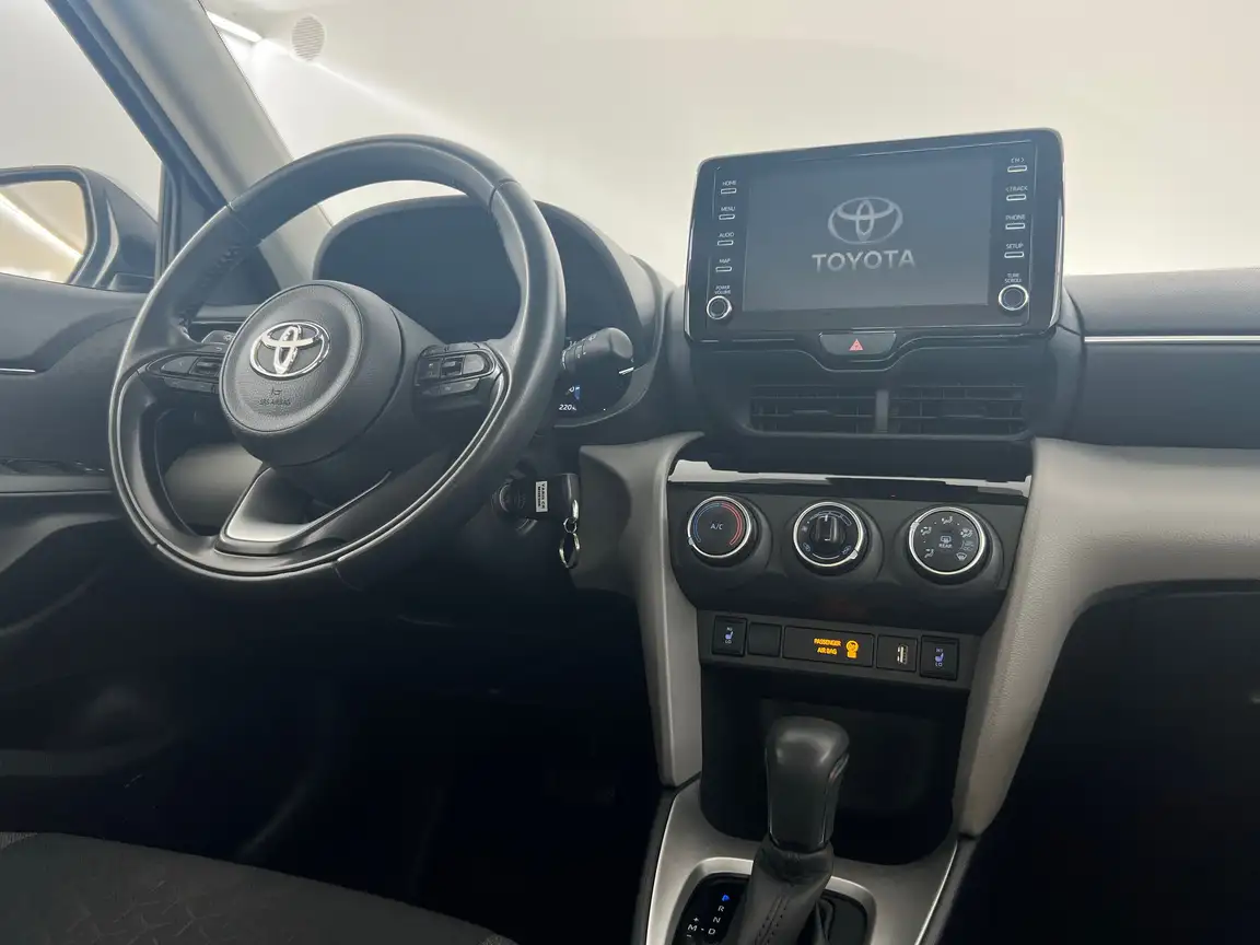TOYOTA YARIS CROSS