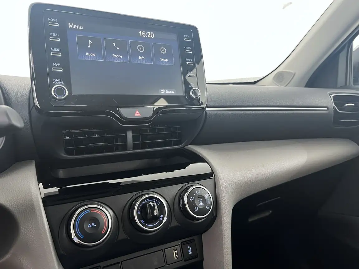 TOYOTA YARIS CROSS