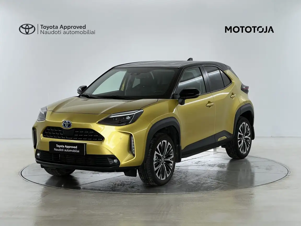 TOYOTA YARIS CROSS