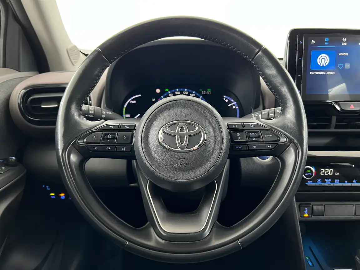 TOYOTA YARIS CROSS