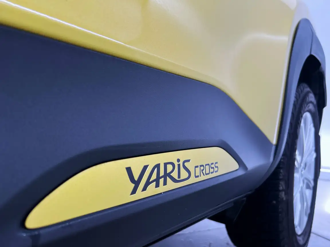 TOYOTA YARIS CROSS