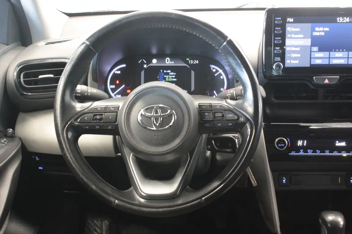 TOYOTA YARIS CROSS