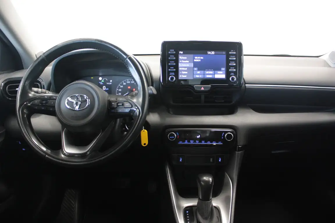 TOYOTA YARIS