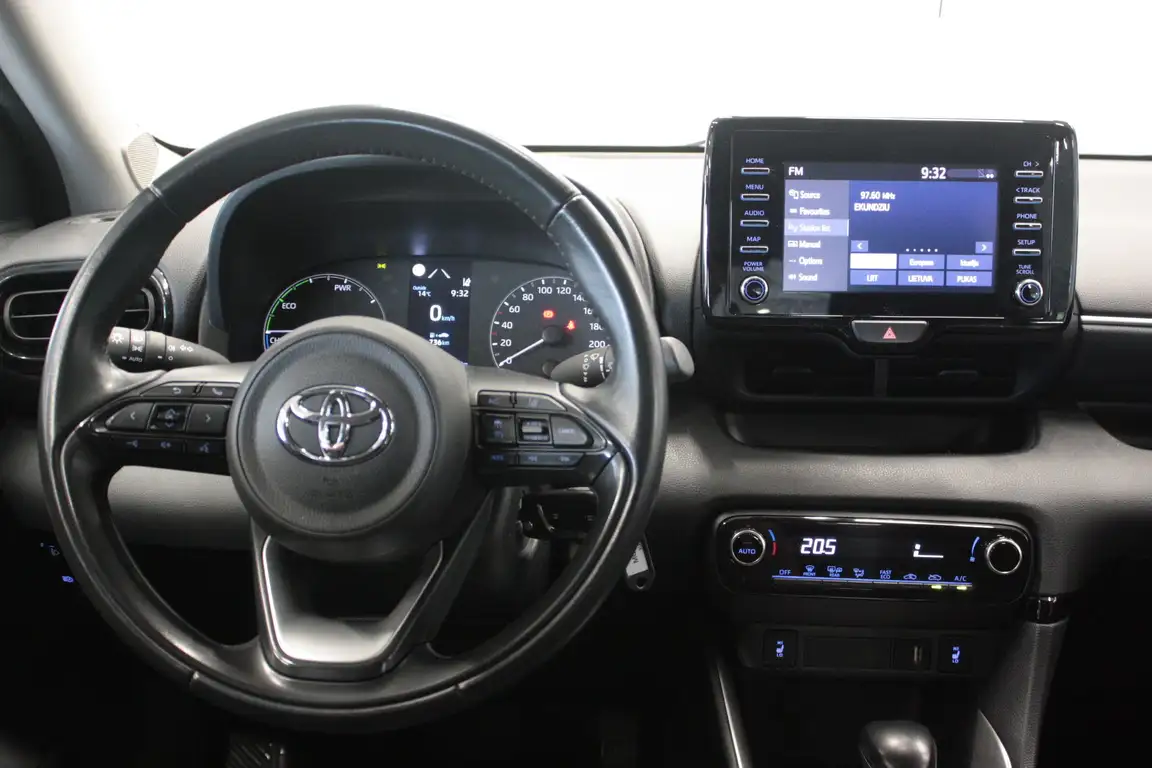 TOYOTA YARIS