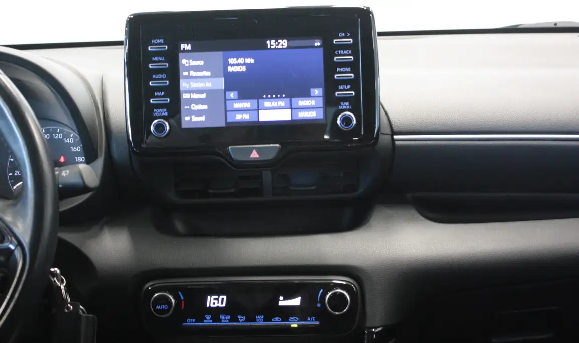 TOYOTA YARIS
