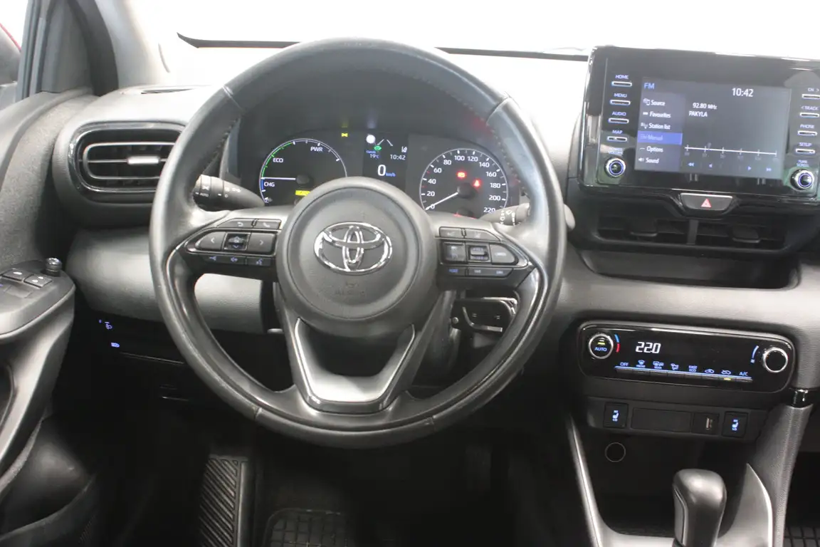 TOYOTA YARIS