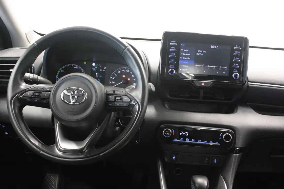 TOYOTA YARIS