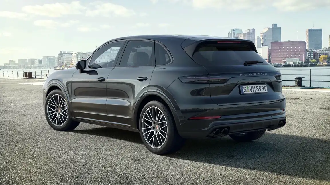 PORSCHE CAYENNE