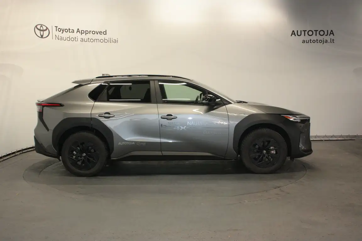 TOYOTA BZ