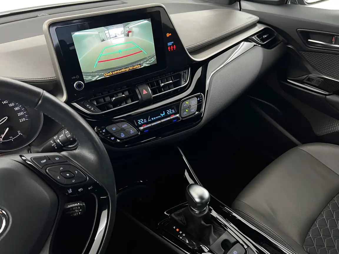 TOYOTA C-HR