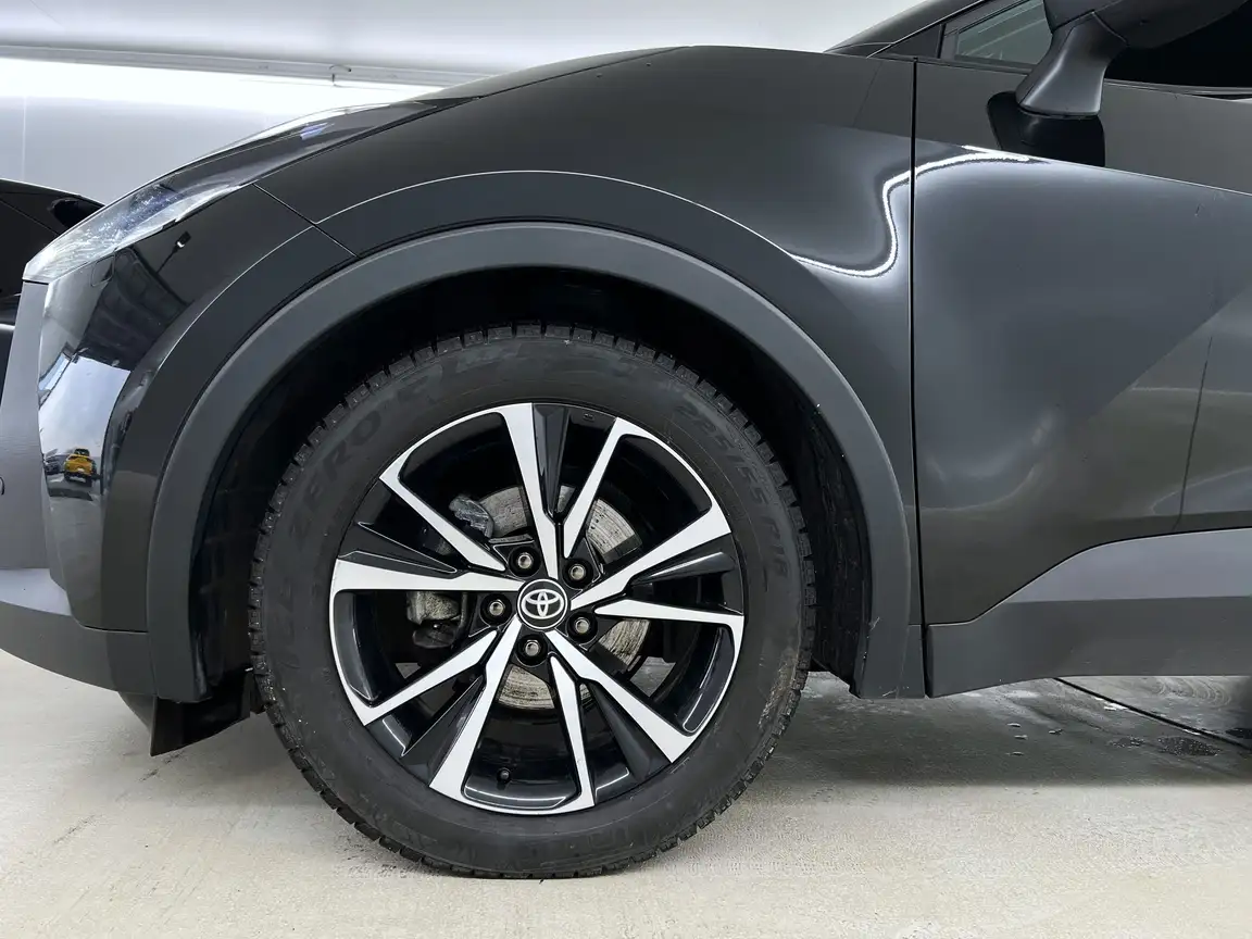 TOYOTA C-HR