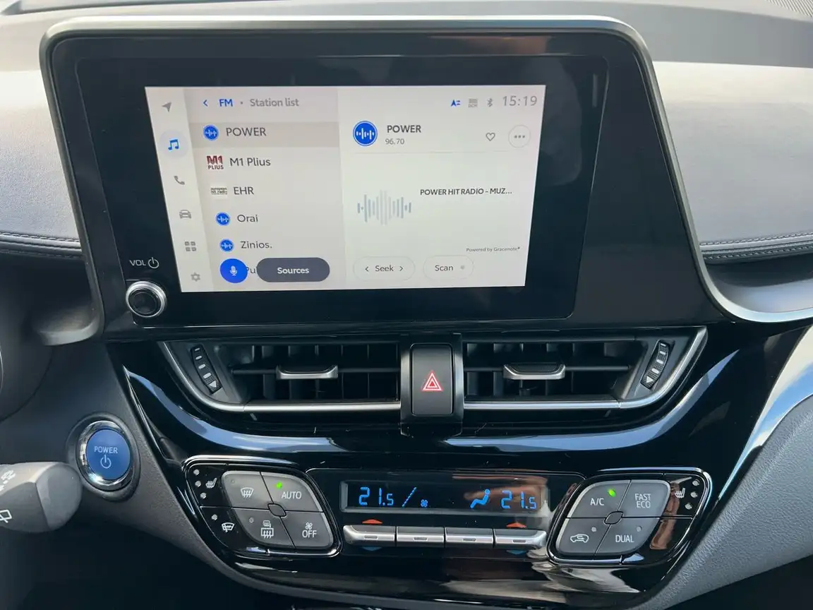 TOYOTA C-HR