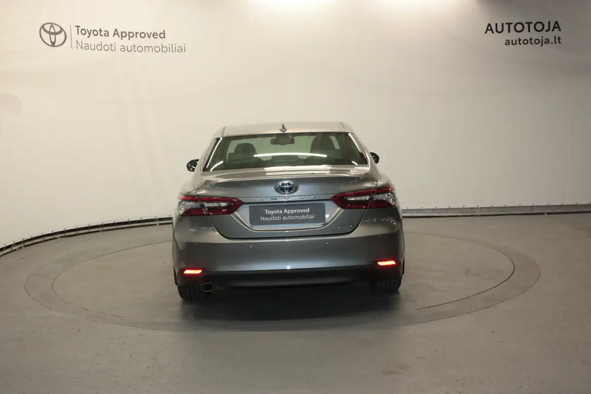 TOYOTA CAMRY