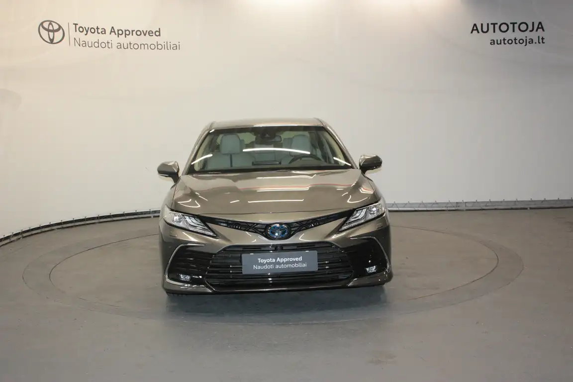 TOYOTA CAMRY