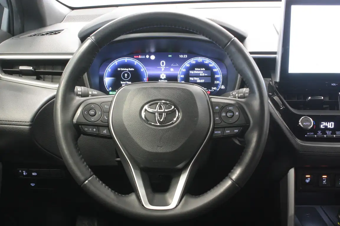 TOYOTA COROLLA CROSS
